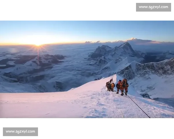 8848 米雪降:珠峰上的极限生命体验 8848 米雪降:珠峰上的极限生命体验